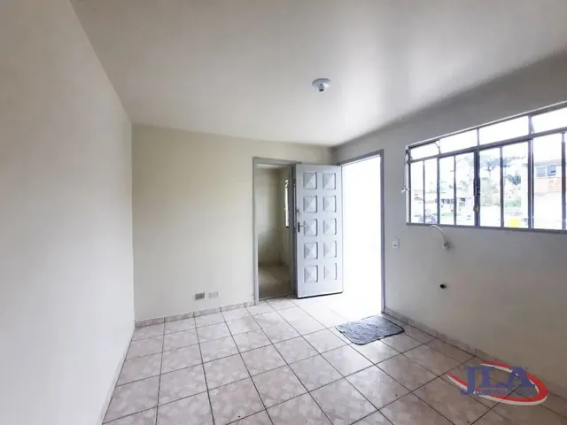 Casa 1 quarto e 1 banheiro, para alugar, no bairro Tingui em Curitiba