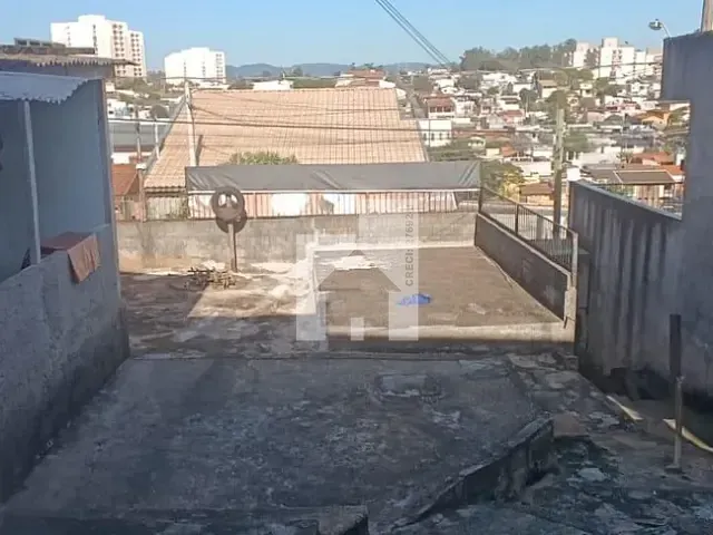 Casa com 250m² 2 quartos e 1 banheiro, à venda, no bairro Jardim Tamoio em Jundiaí