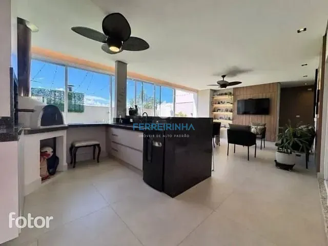 Casa com 304m² 3 quartos e 3 banheiros, à venda, no bairro Urbanova em São José dos Campos