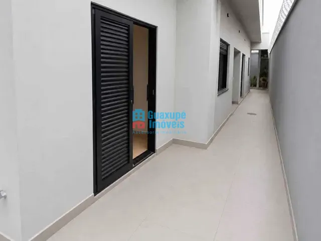 Casa 3 quartos e 2 banheiros, à venda, no bairro Jardim Três Rosas em Guaxupé