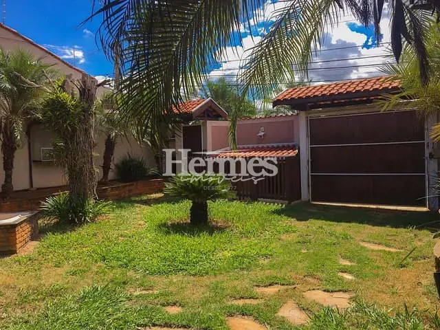 Casa com 250m² 3 quartos e 1 banheiro, à venda, no bairro Jardim Planalto em Paulínia