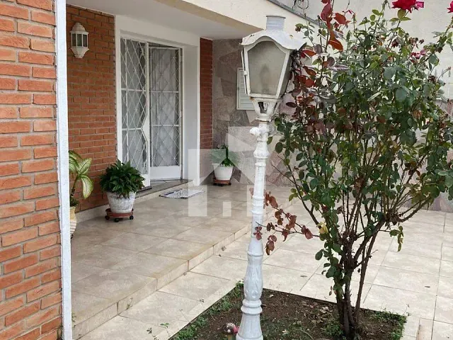 Casa com 260m² 3 quartos e 3 banheiros, à venda, no bairro Vila Graff em Jundiaí