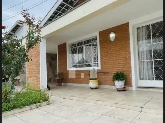 Casa com 260m² 3 quartos e 3 banheiros, à venda, no bairro Vila Graff em Jundiaí