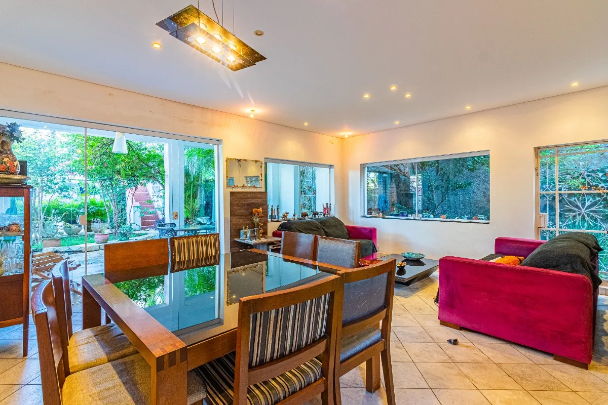 Casa para venda em Perdizes com 4 quartos, sendo 2 suítes, 426m²