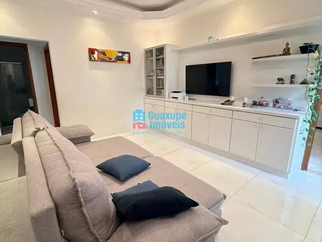 Casa 3 quartos e 2 banheiros, à venda, no bairro Jardim Três Rosas em Guaxupé