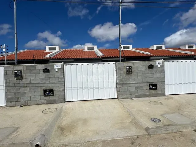 Casa 2 quartos e 1 banheiro, à venda, no bairro Três Irmãs em Campina Grande