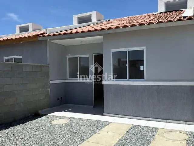 Casa 2 quartos e 1 banheiro, à venda, no bairro Três Irmãs em Campina Grande