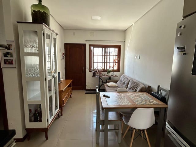 Casa com 182m² 2 quartos e 2 banheiros, à venda, no bairro Liberdade em Pelotas