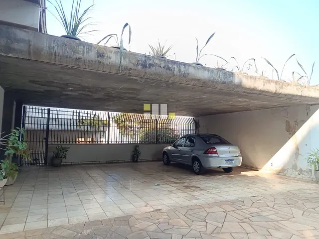 Casa com 800m² 5 quartos e 2 banheiros, à venda ou para alugar, no bairro Centro em Sumaré