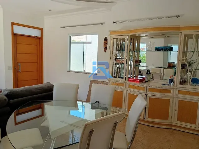 Casa com 300m² 3 quartos e 4 banheiros, à venda, no bairro Parque das Laranjeiras em Itatiba