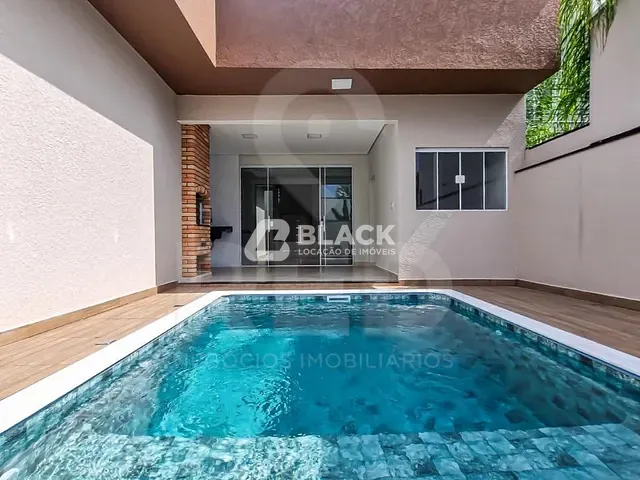 Casa com 300m² 3 quartos e 5 banheiros, à venda ou para alugar, no bairro Itapeva em Votorantim