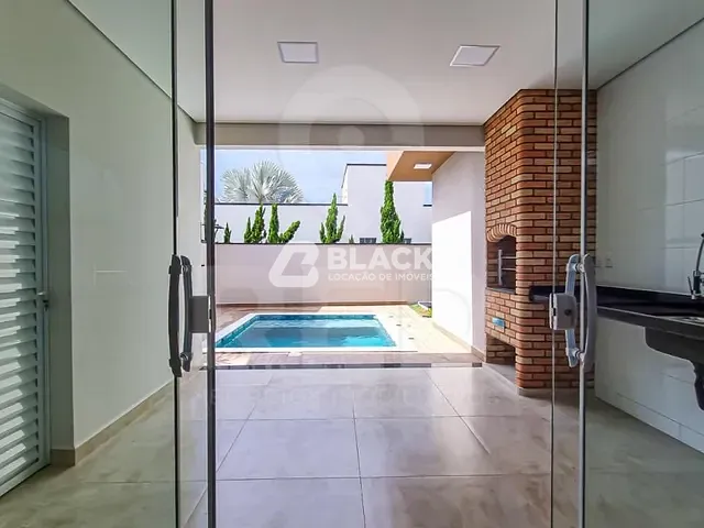 Casa com 300m² 3 quartos e 5 banheiros, à venda ou para alugar, no bairro Itapeva em Votorantim