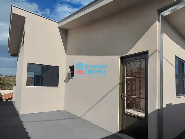 Casa 2 quartos e 1 banheiro, à venda, no bairro Aroeira em Guaxupé