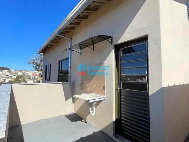 Casa 2 quartos e 1 banheiro, à venda, no bairro Aroeira em Guaxupé