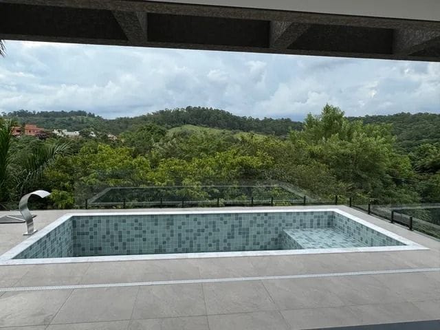 Casa com 360m² 4 quartos e 2 banheiros, à venda, no bairro Sítio do Rosário em Santana de Parnaíba