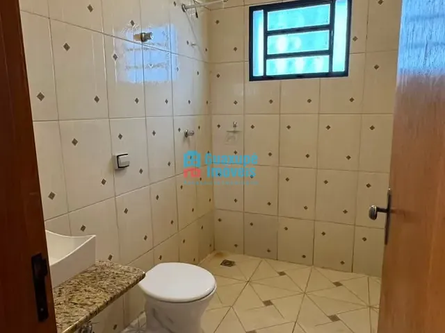 Casa com 200m² 2 quartos e 1 banheiro, à venda, no bairro Parque dos Municípios II em Guaxupé