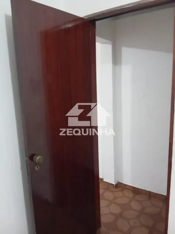 Casa, 3 quartos, 233 m² - Foto 4