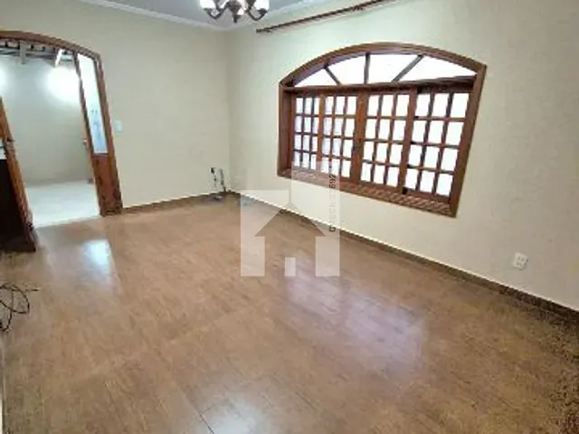 Casa com 250m² 4 quartos e 3 banheiros, para alugar, no bairro Jardim Torres São José em Jundiaí