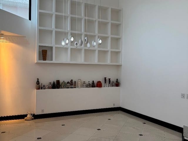 Casa com 360m² 4 quartos e 4 banheiros, à venda ou para alugar, no bairro Jardim das Colinas em São José dos Campos