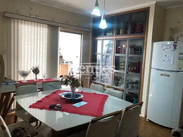 Casa com 500m² 4 quartos e 4 banheiros, à venda, no bairro Vila Bressani em Paulínia