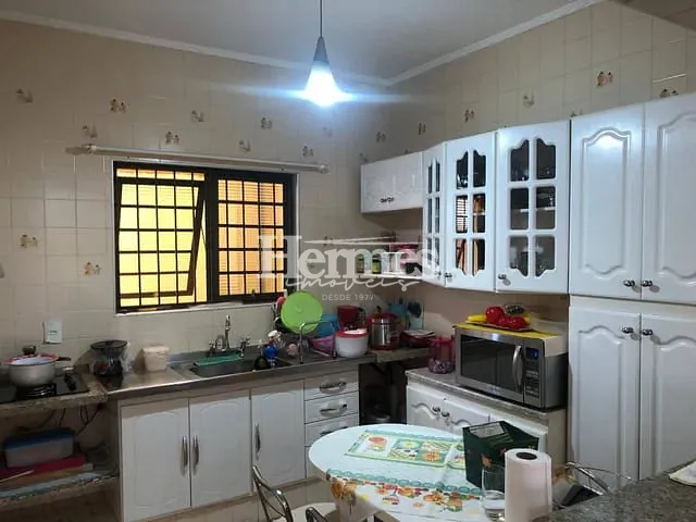 Casa com 500m² 4 quartos e 4 banheiros, à venda, no bairro Vila Bressani em Paulínia