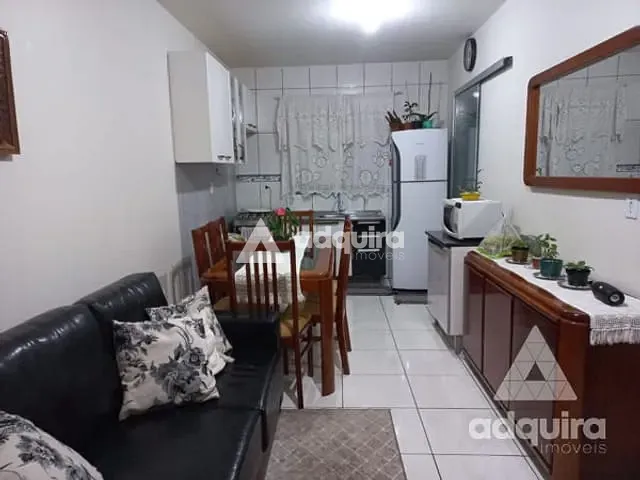 Casa com 88m² 2 quartos e 1 banheiro, à venda, no bairro Uvaranas em Ponta Grossa