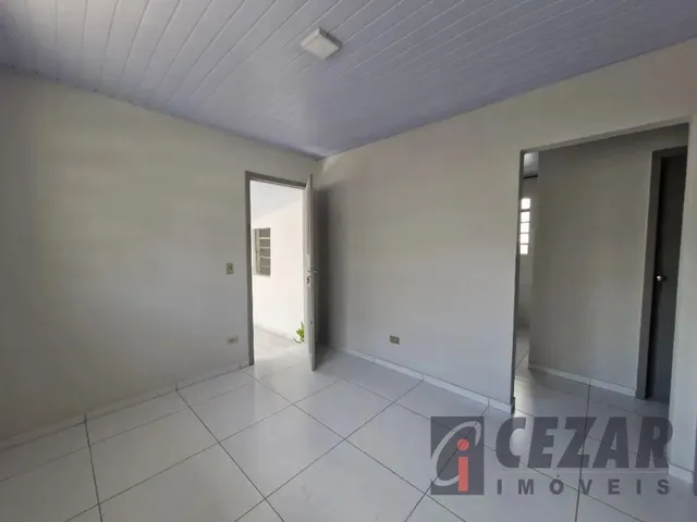 Casa 2 quartos e 1 banheiro, para alugar, no bairro Bairro Alto em Curitiba