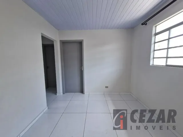 Casa 2 quartos e 1 banheiro, para alugar, no bairro Bairro Alto em Curitiba