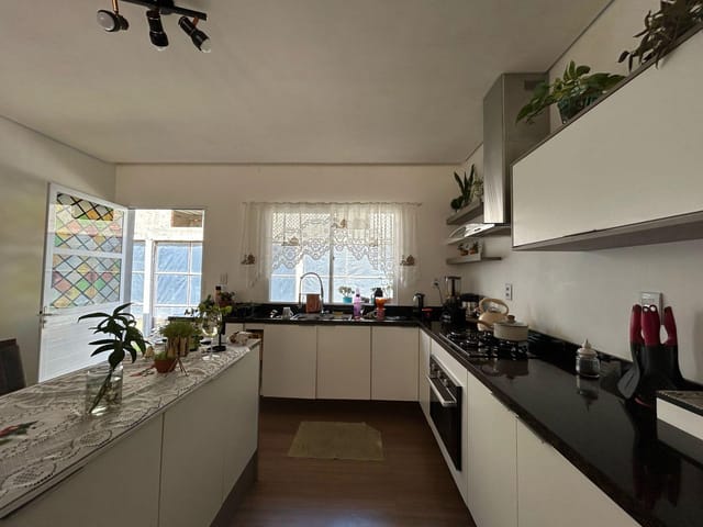 Casa com 335m² 2 quartos e 2 banheiros, à venda, no bairro Liberdade em Pelotas