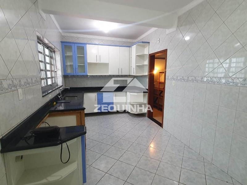 Casa, 3 quartos, 245 m² - Foto 7