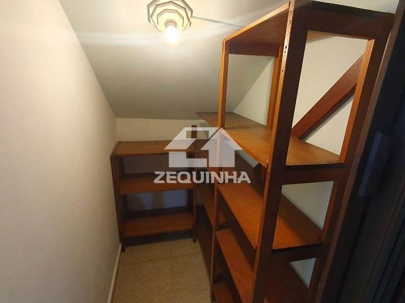 Casa, 3 quartos, 245 m² - Foto 8