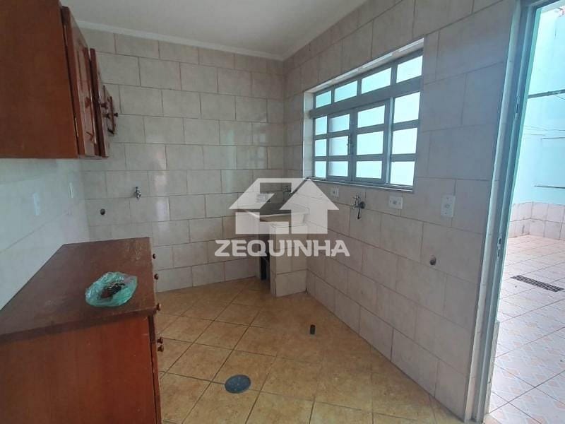 Casa, 3 quartos, 245 m² - Foto 14