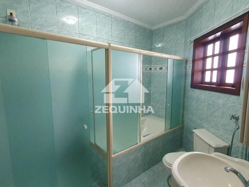 Casa, 3 quartos, 245 m² - Foto 23