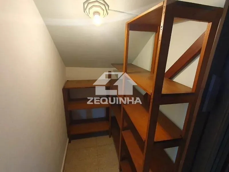 Casa, 3 quartos, 245 m² - Foto 8