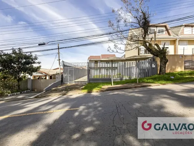 Casa 3 quartos e 1 banheiro, para alugar, no bairro Santa Felicidade em Curitiba