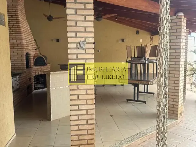 Casa com 384m² 4 quartos e 4 banheiros, à venda, no bairro Pinheiros em São José do Rio Preto