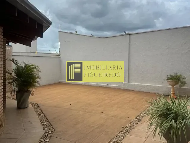 Casa com 384m² 4 quartos e 4 banheiros, à venda, no bairro Pinheiros em São José do Rio Preto
