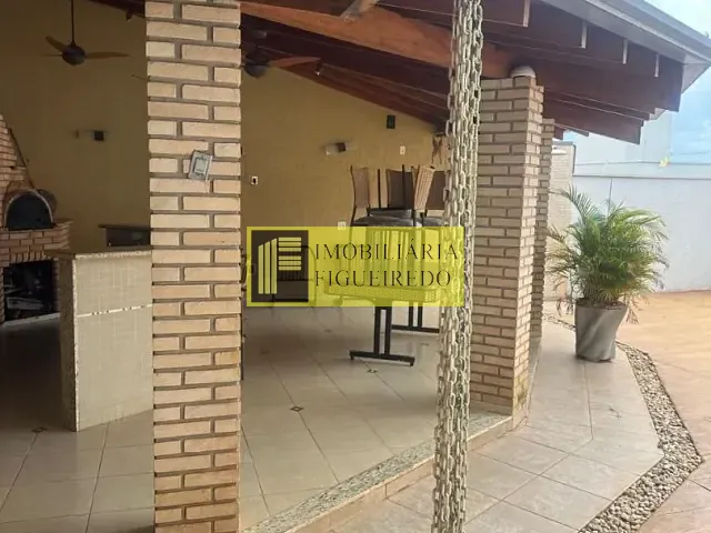 Casa com 384m² 4 quartos e 4 banheiros, à venda, no bairro Pinheiros em São José do Rio Preto