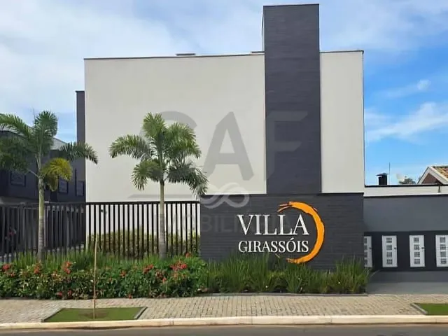 Casa 3 quartos e 3 banheiros, para alugar, no bairro Centro em Holambra