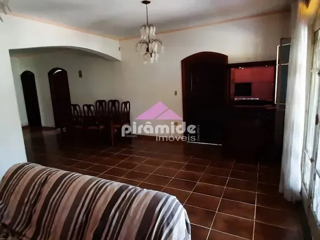 Casa com 390m² 3 quartos e 3 banheiros, à venda, no bairro Cidade Jardim em Caraguatatuba