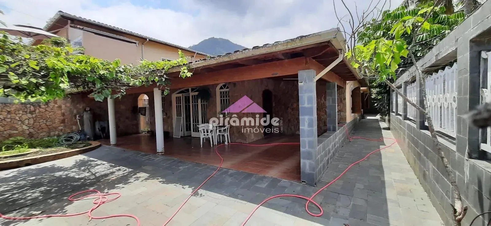 Casa, 3 quartos, 261 m² - Foto 3