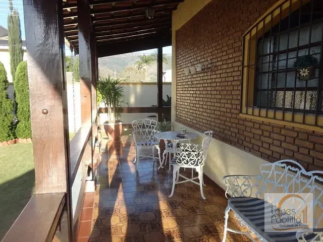 Casa com 1556m² 3 quartos e 5 banheiros, à venda, no bairro Recreio Maristela em Atibaia