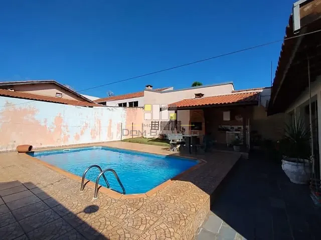 Casa com 275m², à venda, no bairro Parque João de Vasconcelos em Sumaré