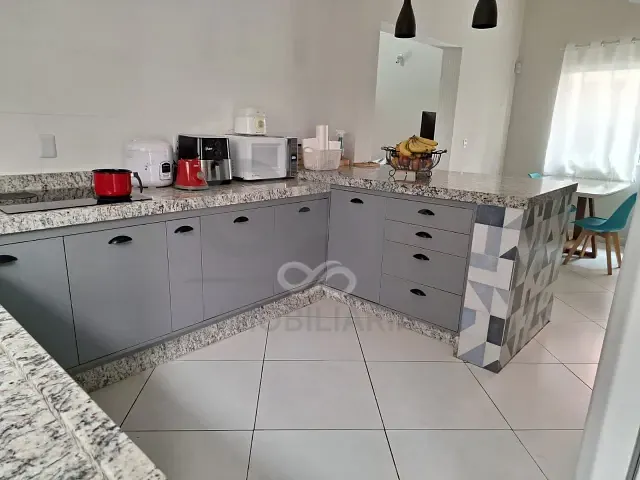Casa 3 quartos e 3 banheiros, à venda, no bairro Jardim Europa em Jaguariúna