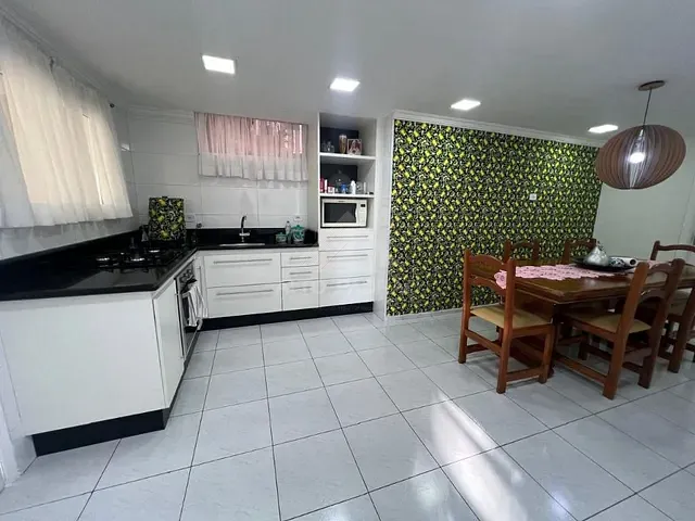 Casa com 250m² 2 quartos e 1 banheiro, para alugar, no bairro Jardim Santa Lídia em Mauá