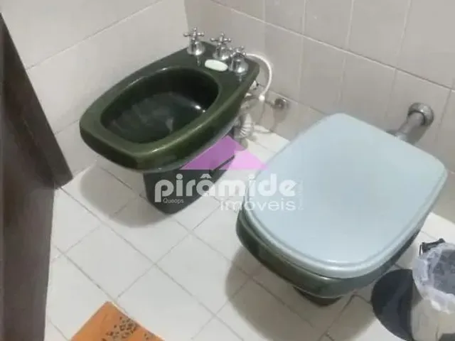 Casa com 379m² 4 quartos e 5 banheiros, à venda, no bairro Jardim Satélite em São José Dos Campos