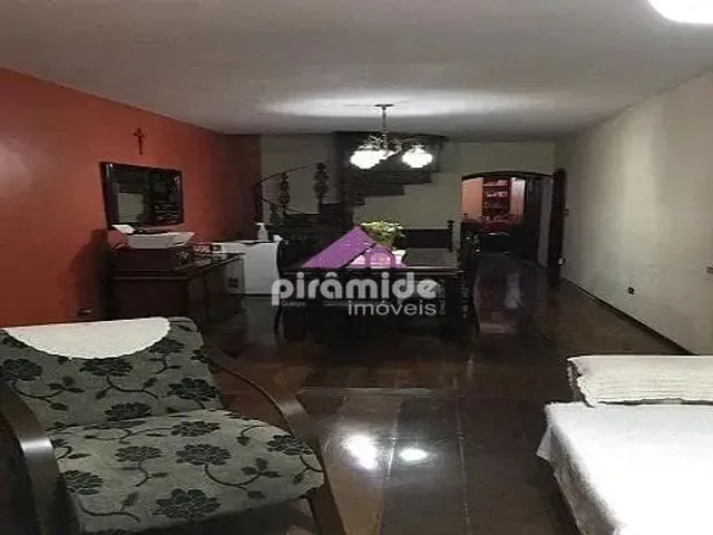 Casa com 379m² 4 quartos e 5 banheiros, à venda, no bairro Jardim Satélite em São José Dos Campos