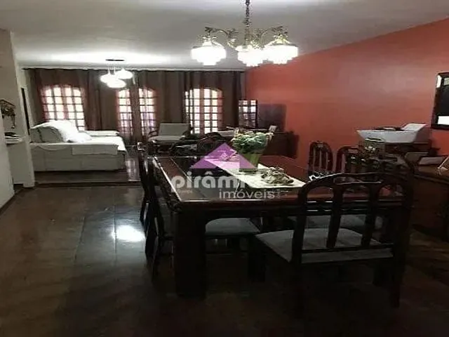 Casa com 379m² 4 quartos e 5 banheiros, à venda, no bairro Jardim Satélite em São José Dos Campos