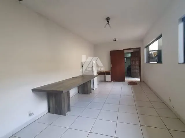 Casa 3 quartos e 6 banheiros, à venda, no bairro Orfãs em Ponta Grossa