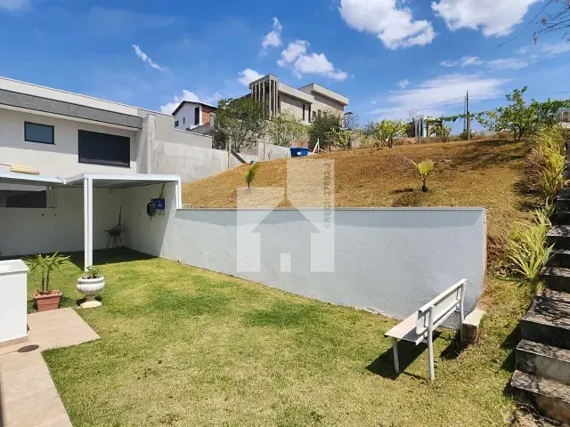 Casa com 525m² 4 quartos e 2 banheiros, à venda, no bairro Loteamento Lagos de Jarinu em Jarinu